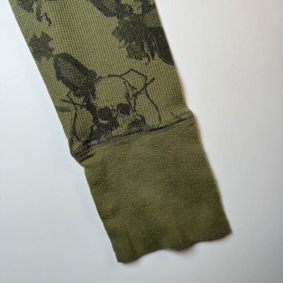 Our Silent Procession Henley Top Women Medium Green Skull Print Long Sleeve Y2K - Picture 7 of 11